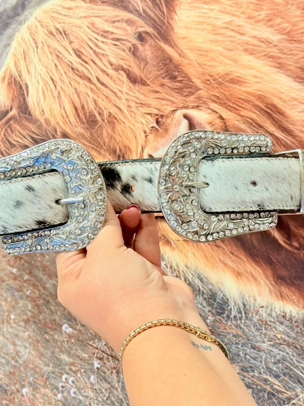 Western Cowhide Belt with Rhinestone Buckles - White